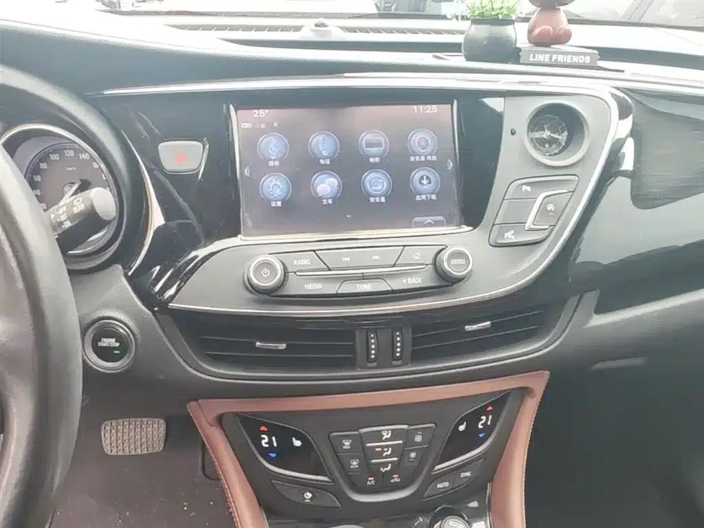 2018 Buick Envision Plus 20T 2WD Luxury — миниатюра 12