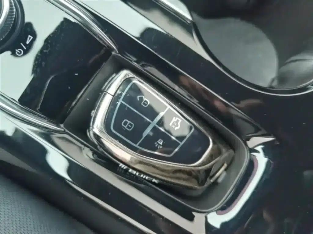2026 Buick Envision Plus Avenir All-Wheel Drive — миниатюра 9