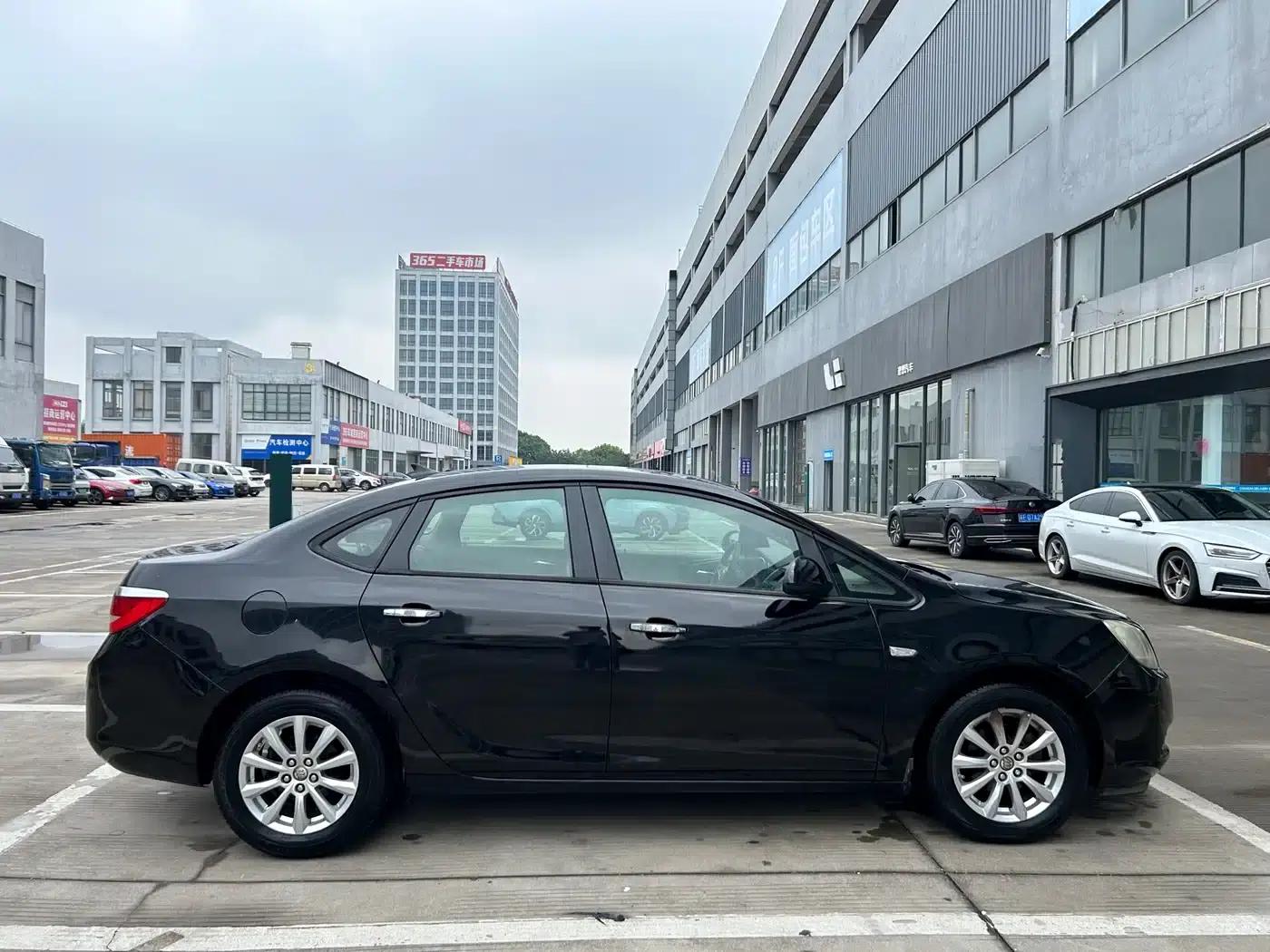 Buick Excelle GT 1.6L Automatic Fashion Edition 2013 — миниатюра 4