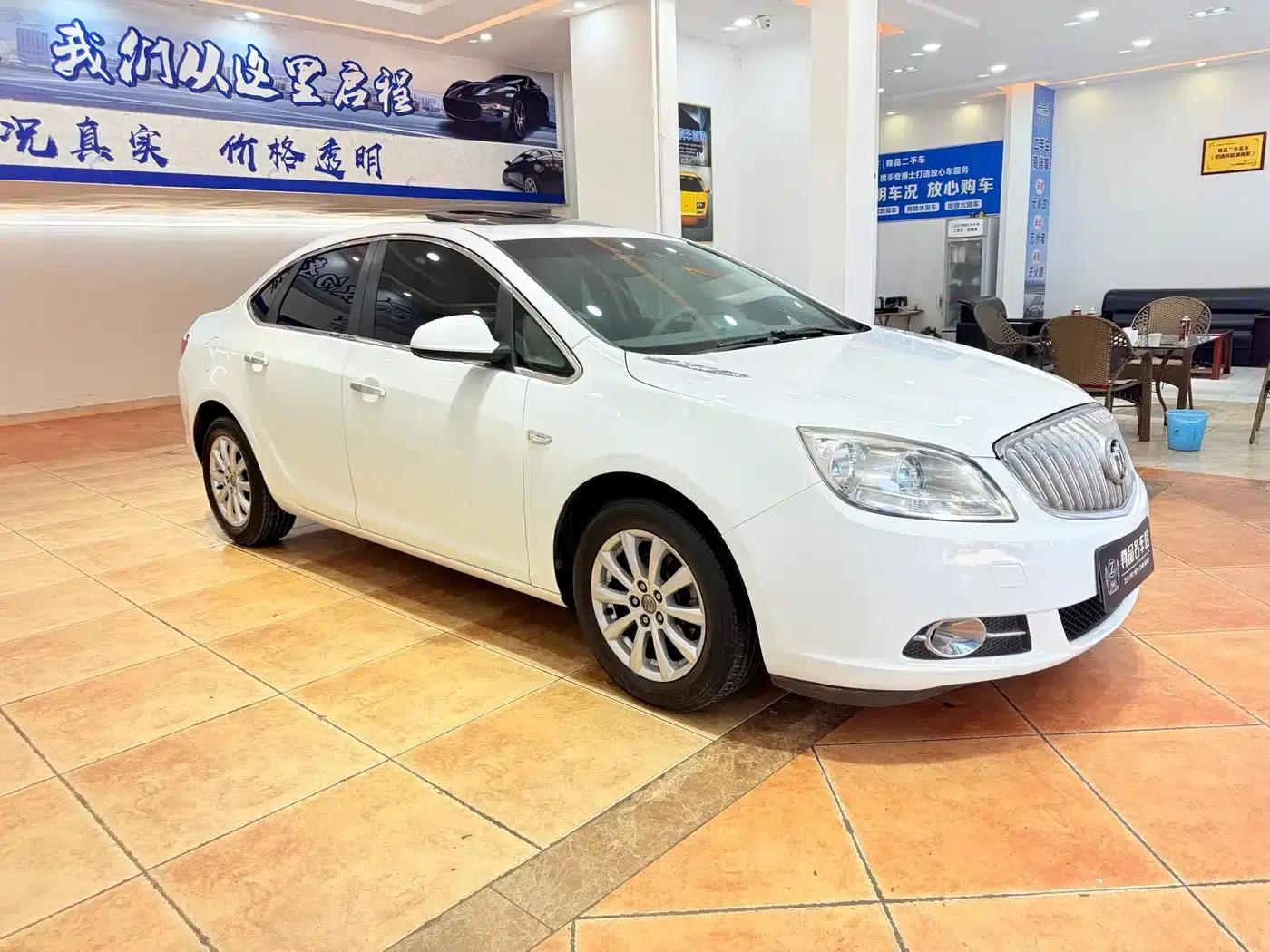 Buick Excelle GT 1.6L Manual Entry-Level Edition (2013) — миниатюра 3