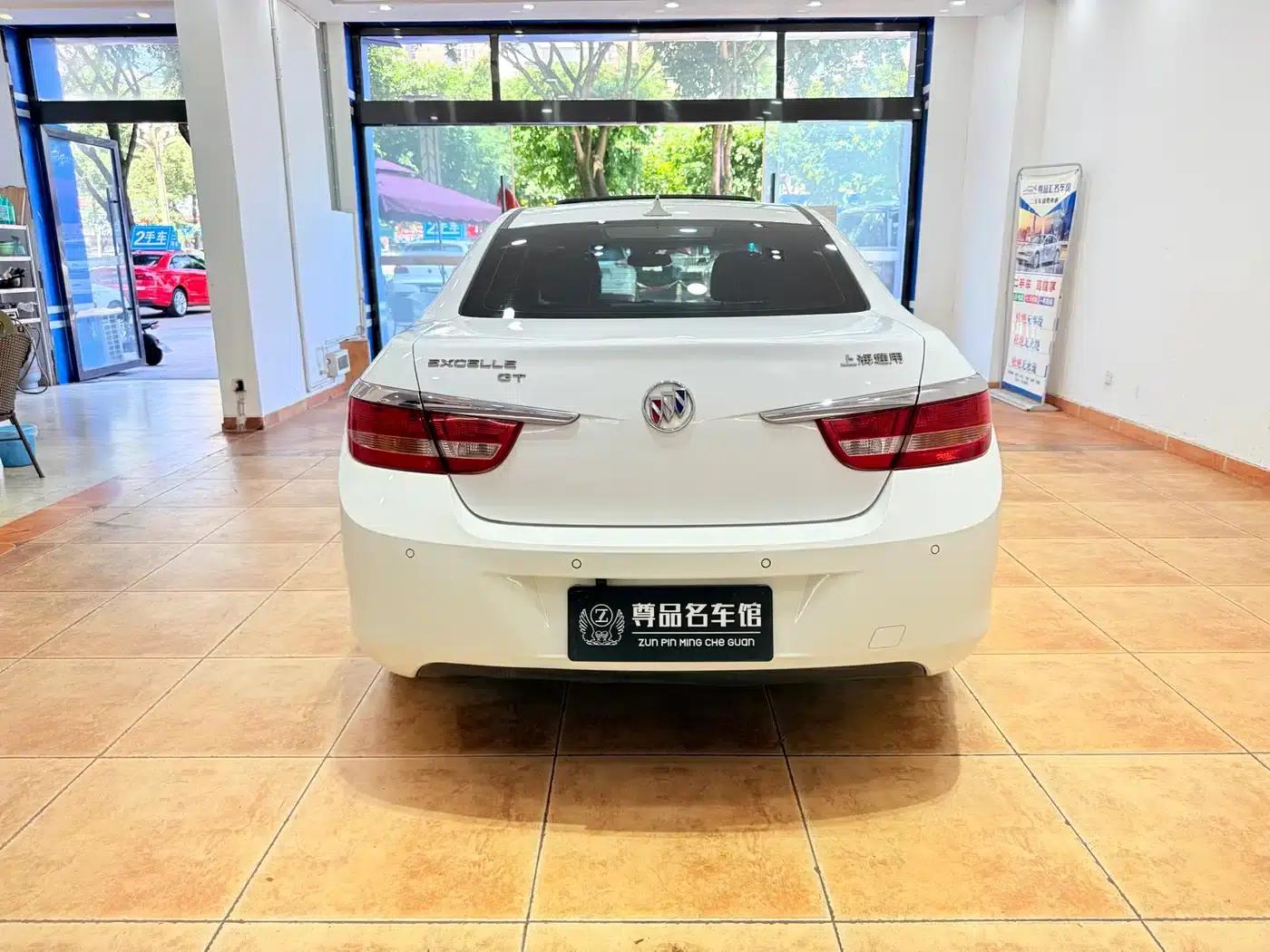 Buick Excelle GT 1.6L Manual Entry-Level Edition (2013) — миниатюра 5