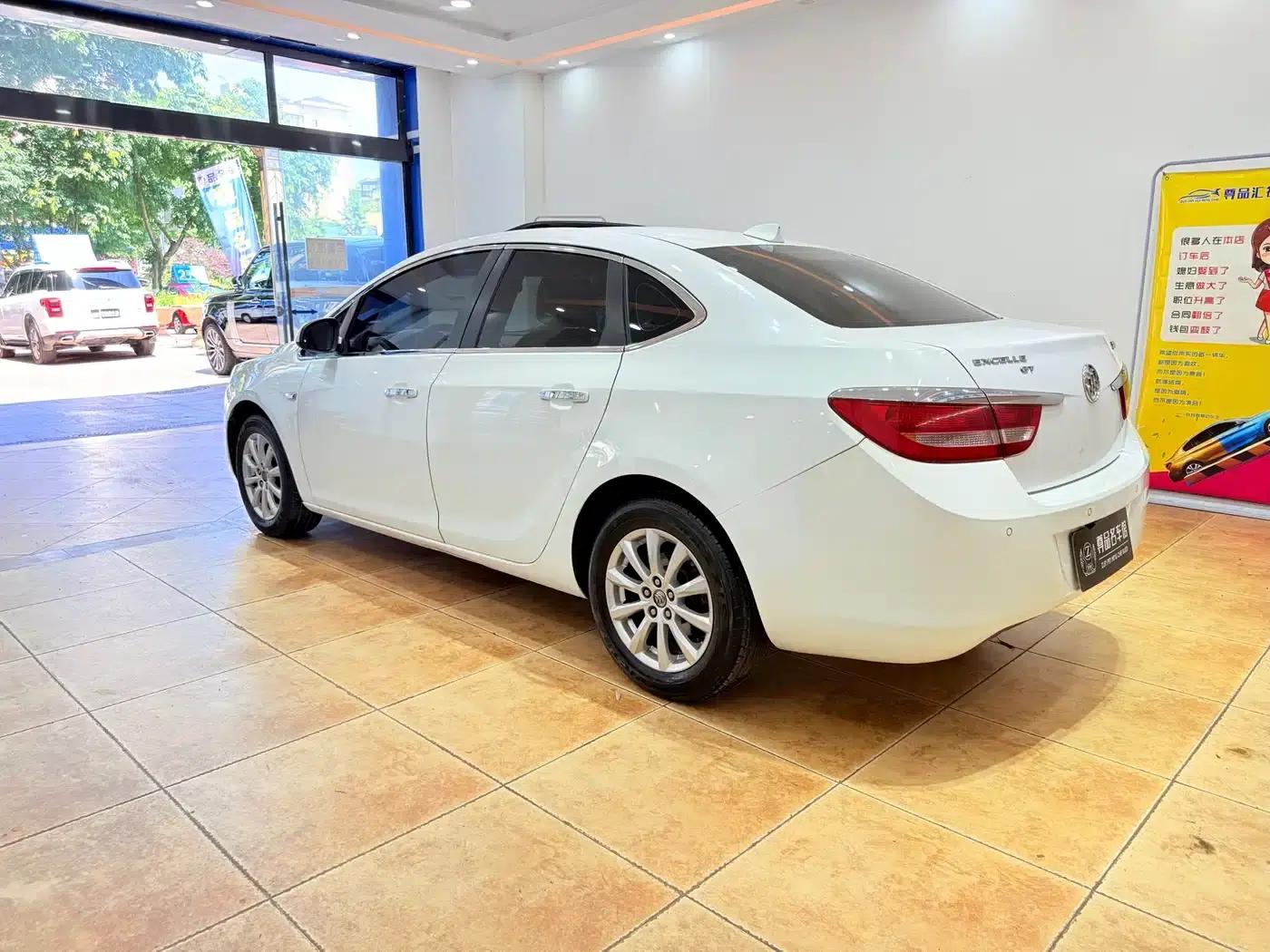 Buick Excelle GT 1.6L Manual Entry-Level Edition (2013) — миниатюра 6