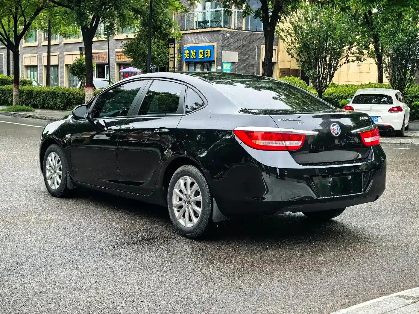 Buick Excelle GT 1.6L Manual Entry-Level Edition (2013) — миниатюра 6