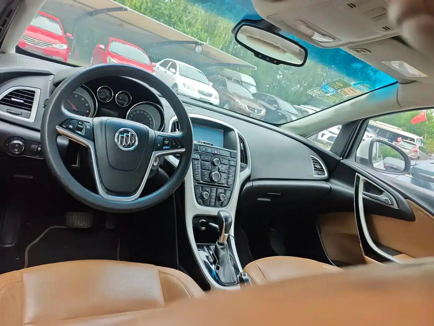 Buick Excelle GT 1.6T Automatic Fashion Sport Edition 2013 — миниатюра 8