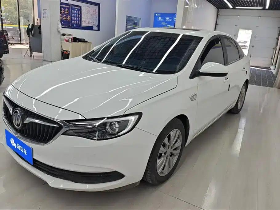 Buick Excelle 2018 15T Dual-Clutch Elite (National V Emission Standard) — миниатюра 1