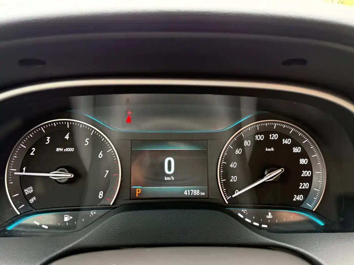 Buick Excelle 2021 Classic 1.5L Automatic Entry-Level Model — миниатюра 12