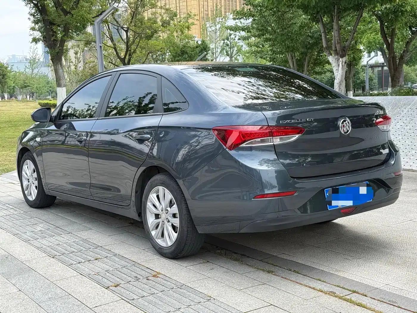 Buick Excelle 2021 Classic 1.5L Automatic Entry-Level Model — миниатюра 4