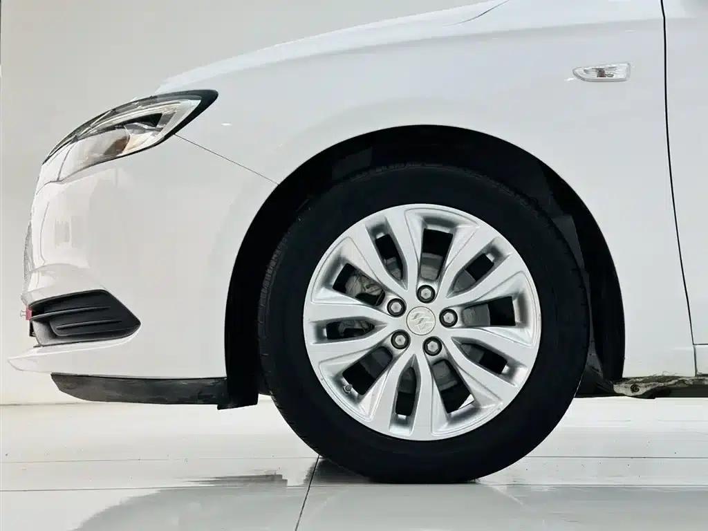 Buick Excelle 2019 15T Dual-Clutch Connected Elite Model (China VI Emission Standard) — миниатюра 9
