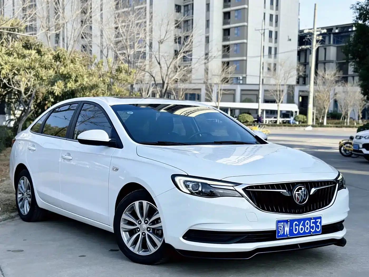 Buick Excelle 2021 Facelift 1.3T Automatic Mild Hybrid Elite — миниатюра 3
