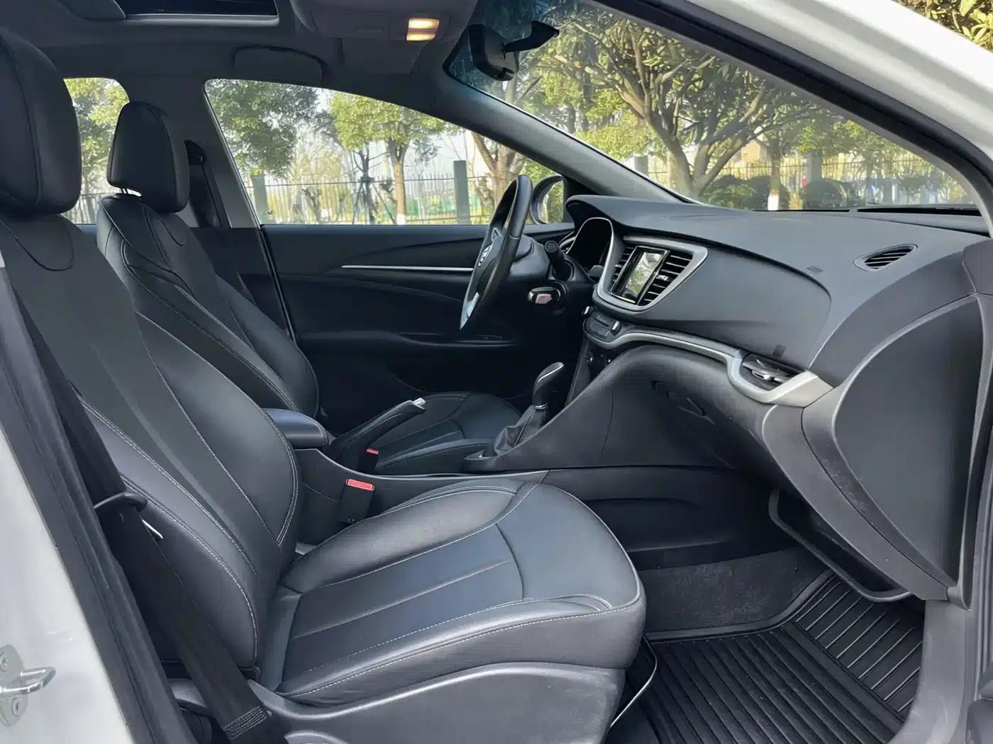Buick Excelle 2021 Facelift 1.3T Automatic Mild Hybrid Elite — миниатюра 23