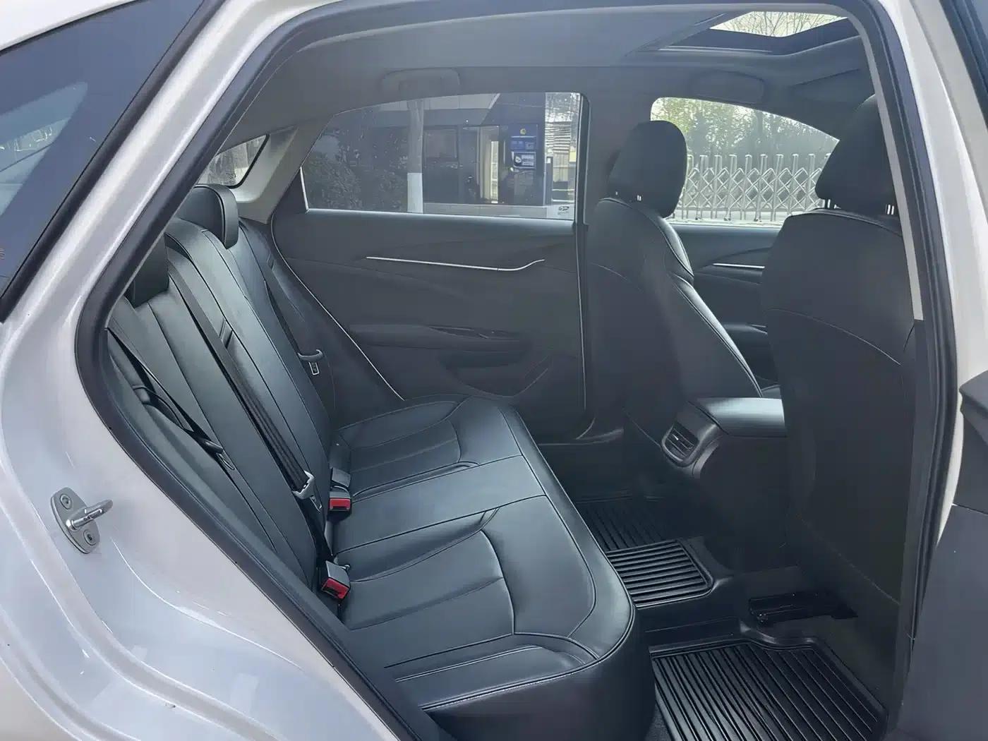 Buick Excelle 2021 Facelift 1.3T Automatic Mild Hybrid Elite — миниатюра 24