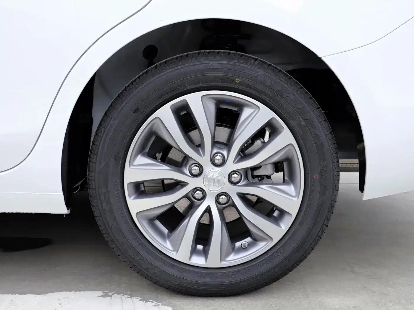 Buick Excelle 2021 Facelift 1.3T Automatic Mild Hybrid Elite — миниатюра 9
