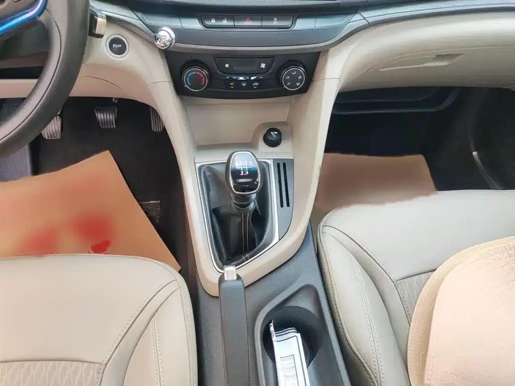 Buick Excelle 2017 15N Manual Elite — миниатюра 11