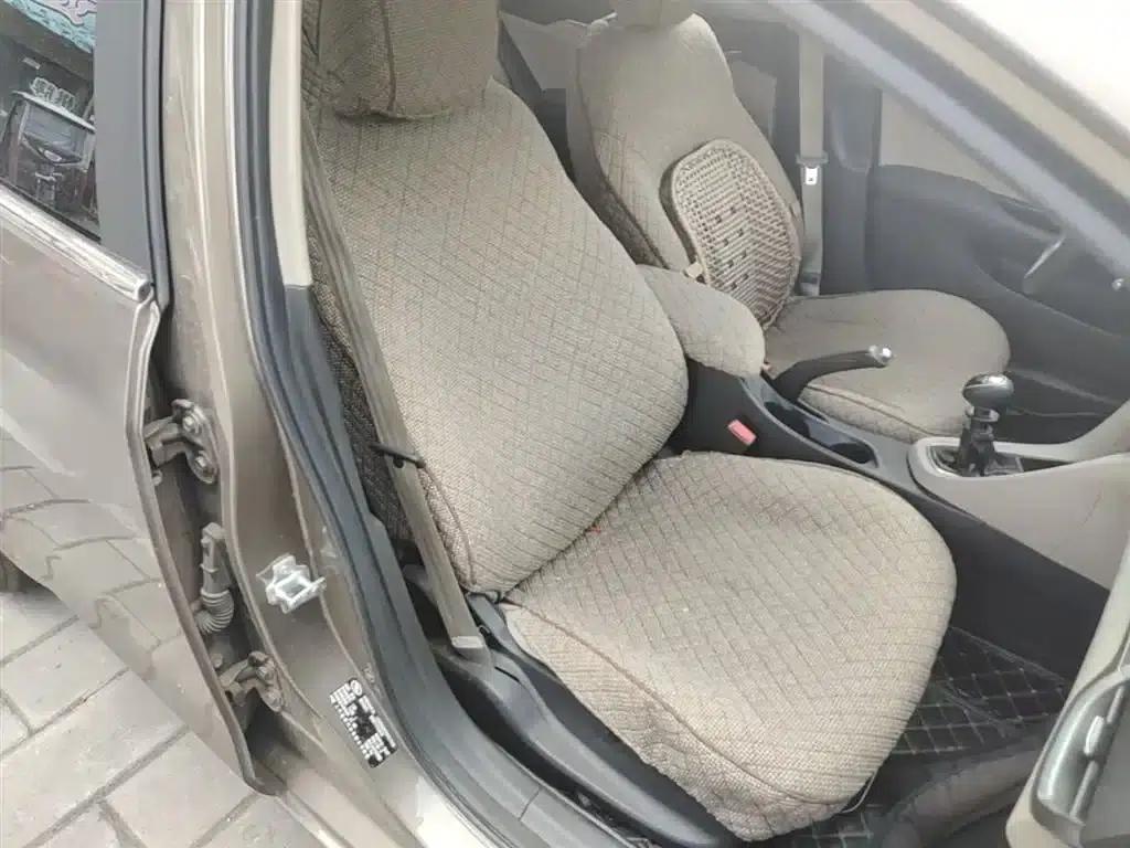 Buick Excelle 2016 15N Manual Entry-level — миниатюра 24