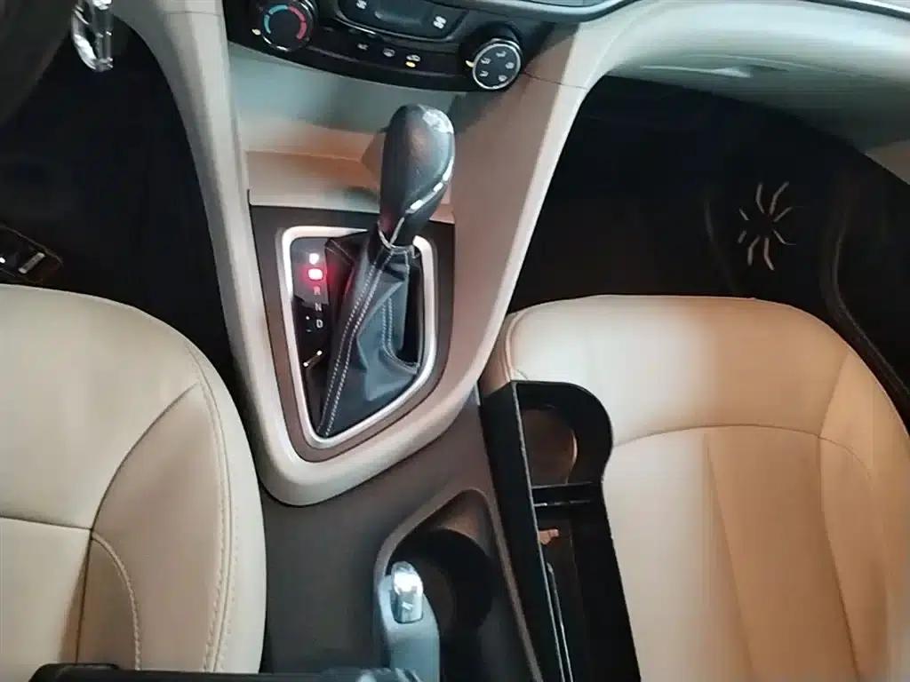 Buick Excelle 2017 15N Automatic Entry-Level Model — миниатюра 14