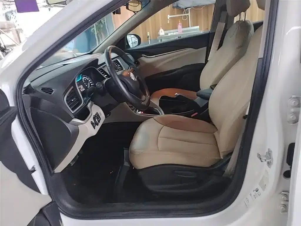 Buick Excelle 2017 15N Automatic Entry-Level Model — миниатюра 15