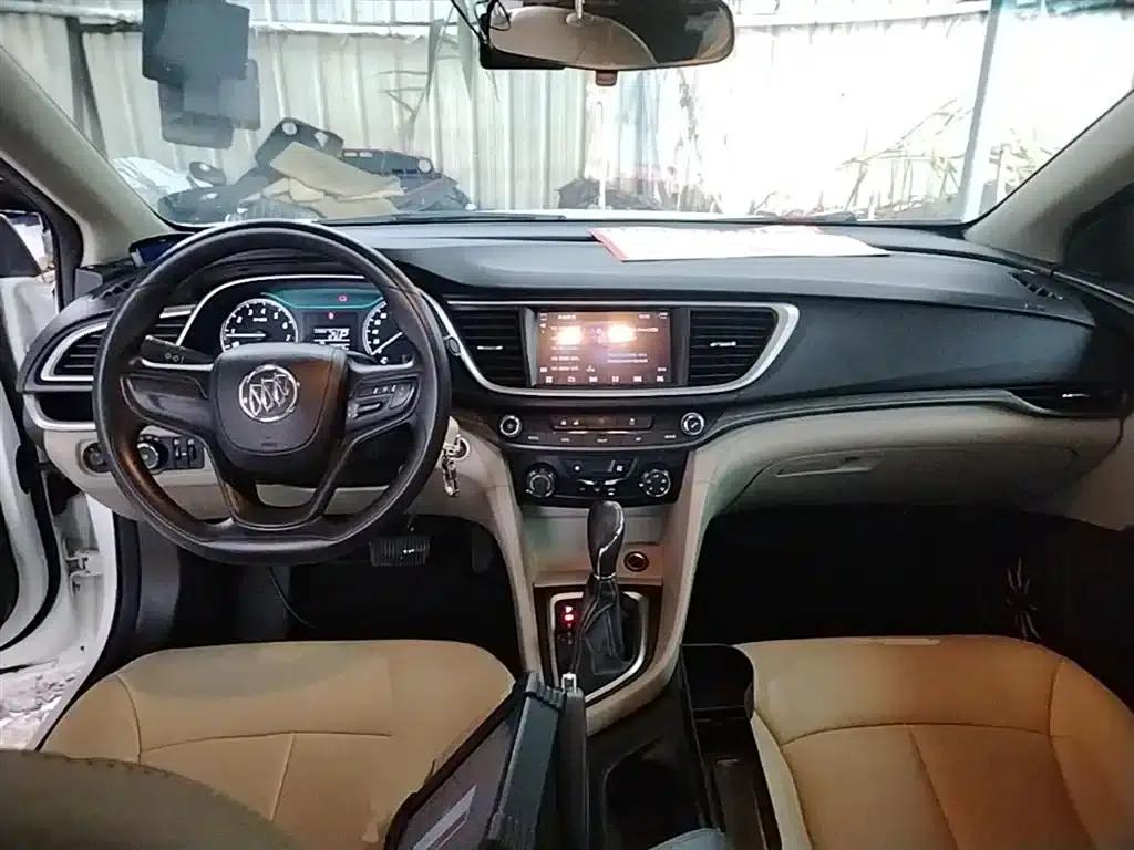 Buick Excelle 2017 15N Automatic Entry-Level Model — миниатюра 10