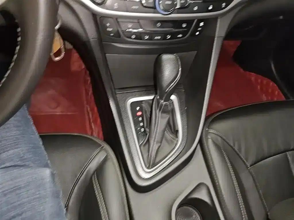 Buick Excelle 2019 18T Automatic Connected Elite (China VI Emission Standard) — миниатюра 14