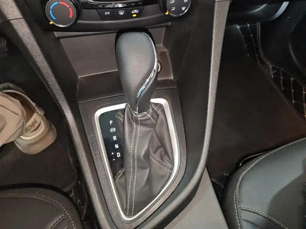Buick Excelle 2021 Facelift Classic 1.5L Automatic Elite — миниатюра 14