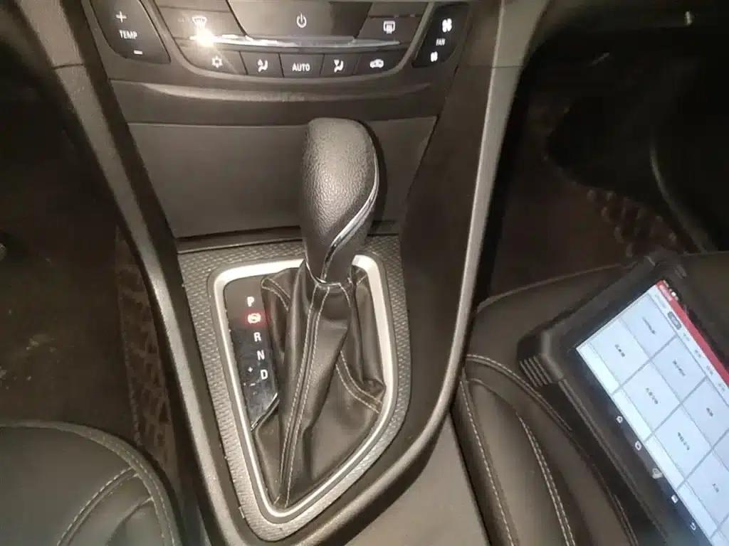 Buick Excelle 2019 18T Automatic Connected Elite (China VI Emission Standard) — миниатюра 14