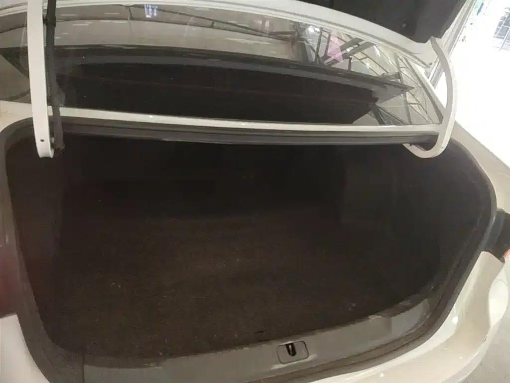 Buick Excelle 2019 18T Automatic Connected Elite (China VI Emission Standard) — миниатюра 19