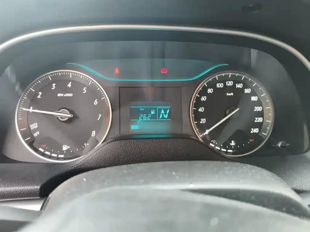 Buick Excelle 2016 15N Automatic Entry-Level Model — миниатюра 4