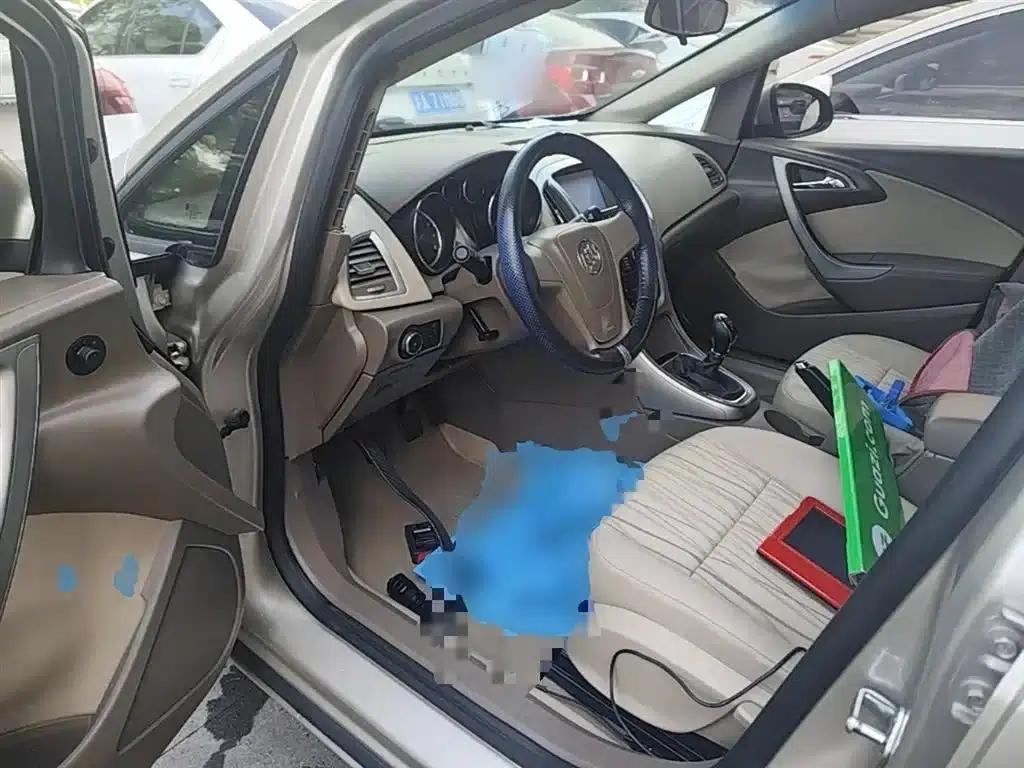 Buick Excelle GT 1.6L Manual Comfort Edition (2013) — миниатюра 16