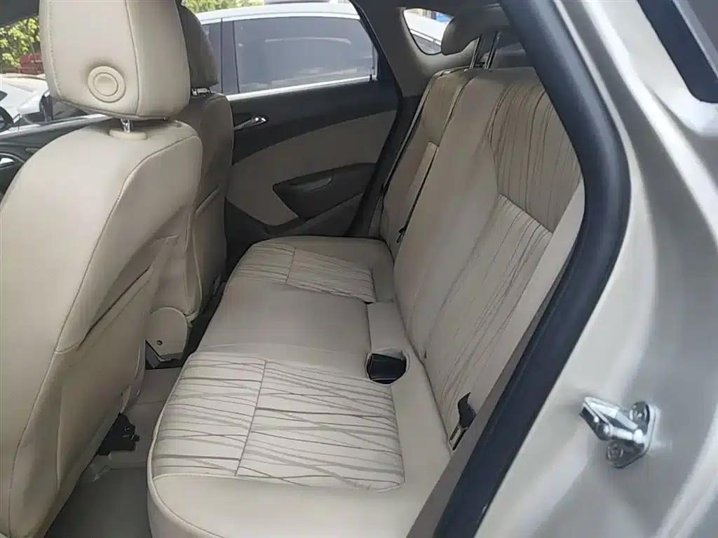 Buick Excelle GT 1.6L Manual Comfort Edition (2013) — миниатюра 17