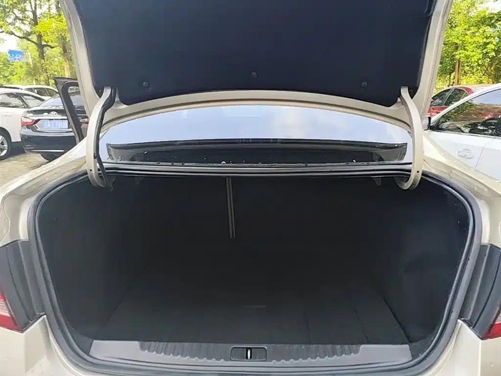 Buick Excelle GT 1.6L Manual Comfort Edition (2013) — миниатюра 19