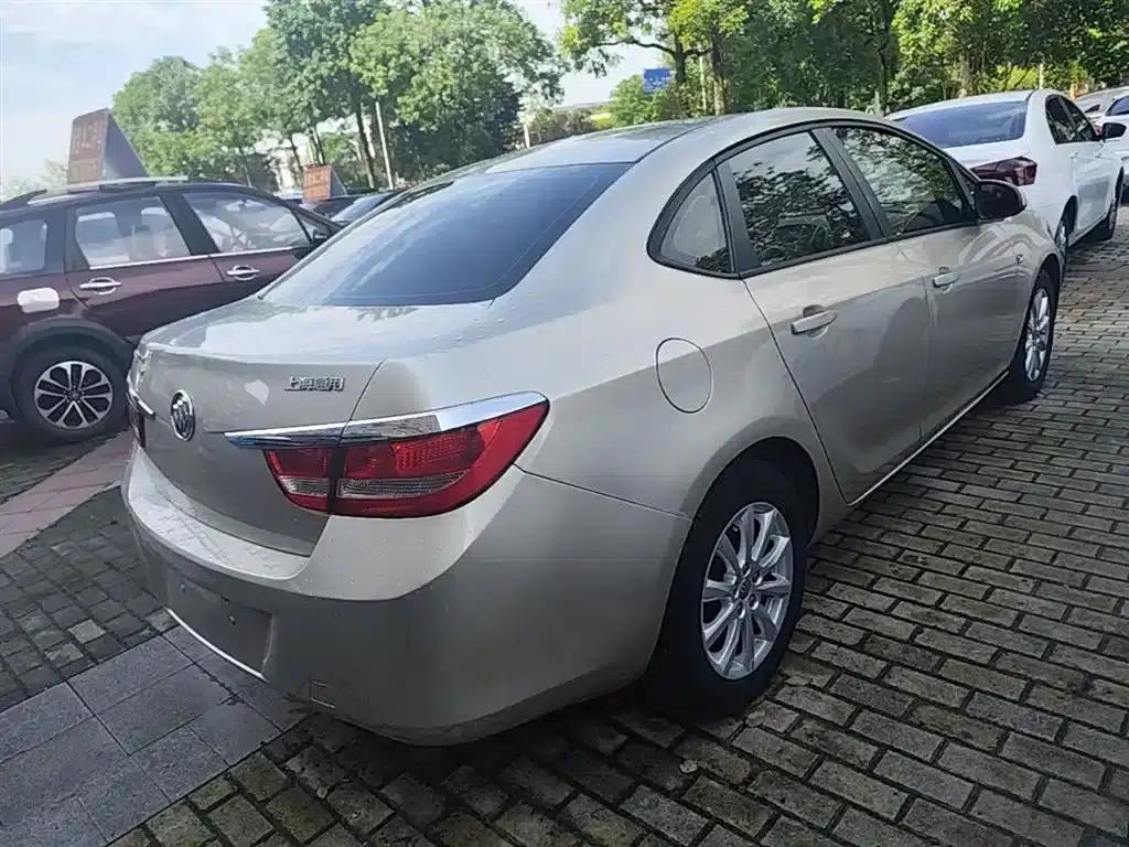 Buick Excelle GT 1.6L Manual Comfort Edition (2013) — миниатюра 7