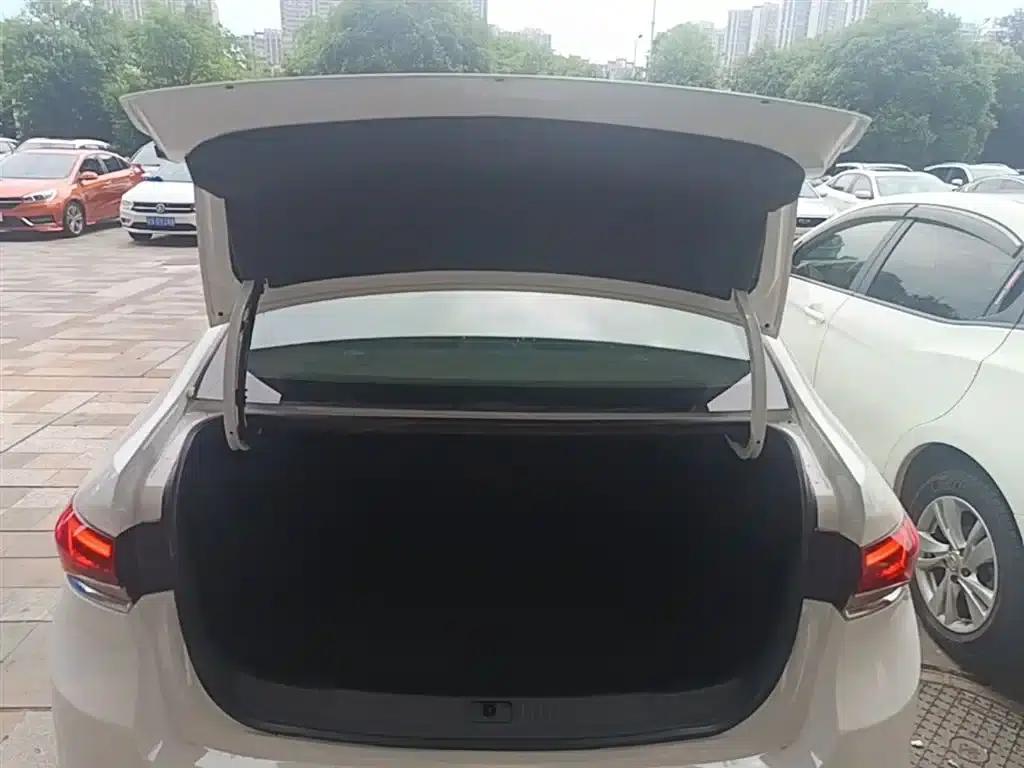 Buick Excelle 2021 Facelift Classic 1.5L Automatic Elite — миниатюра 19