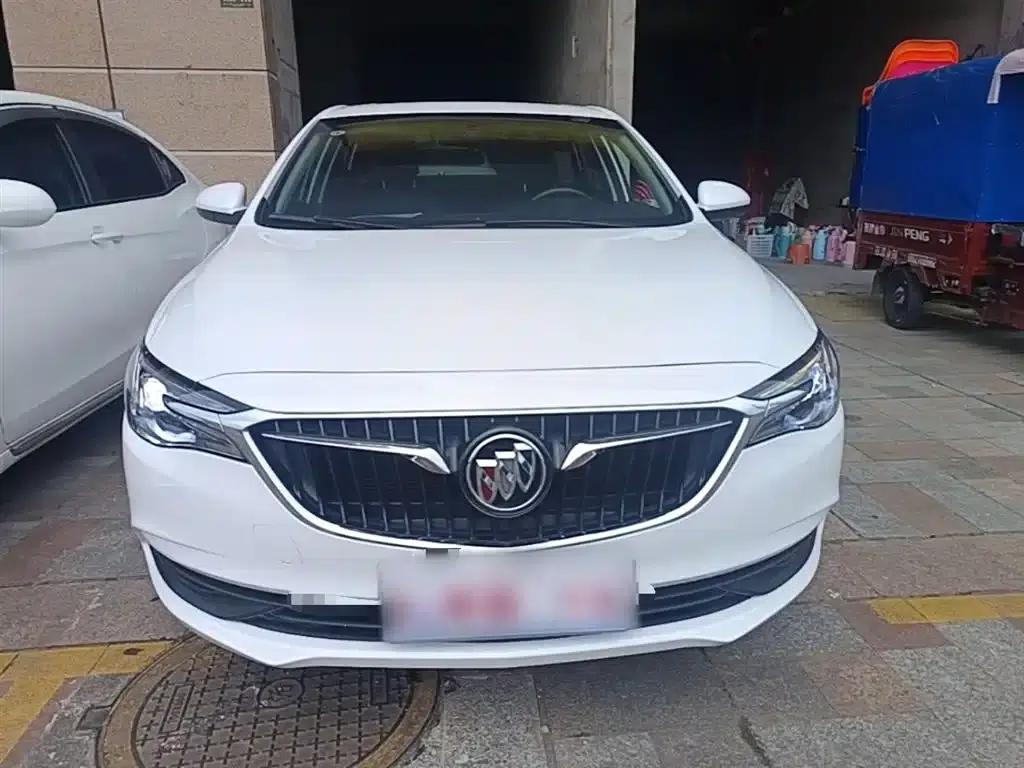 Buick Excelle 2021 Facelift Classic 1.5L Automatic Elite — миниатюра 3