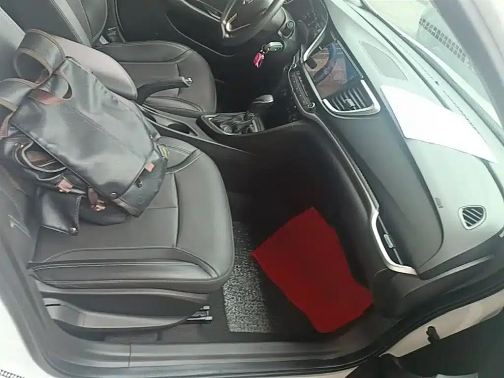 Buick Excelle 2021 Facelift Classic 1.5L Automatic Elite — миниатюра 25