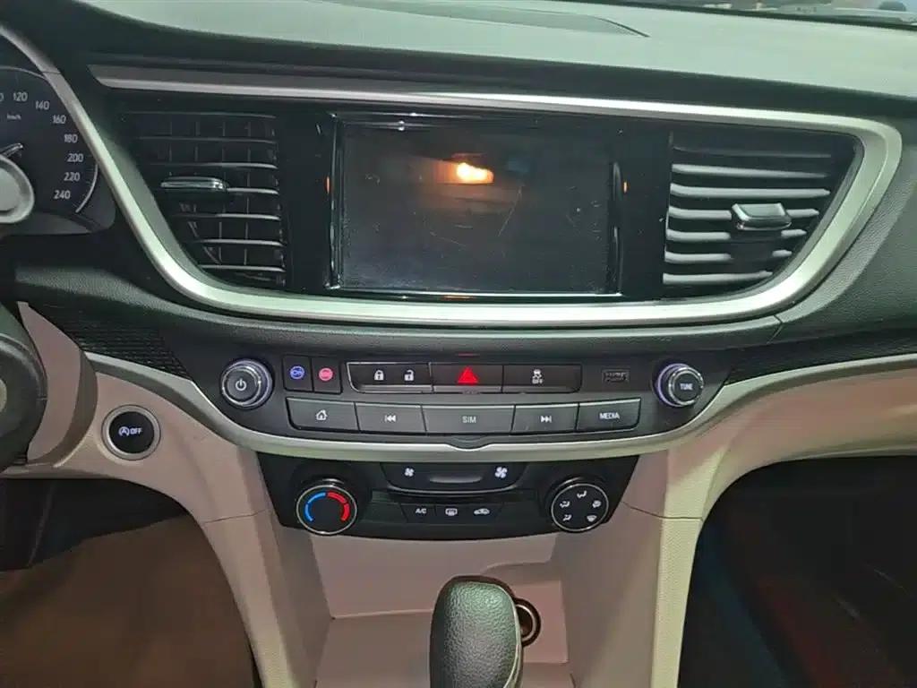 Buick Excelle 2021 Classic 1.5L Automatic Elite — миниатюра 13