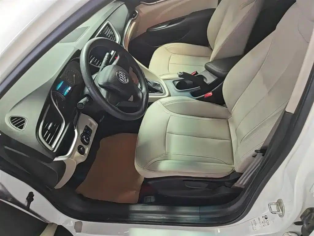 Buick Excelle 2021 Classic 1.5L Automatic Elite — миниатюра 15