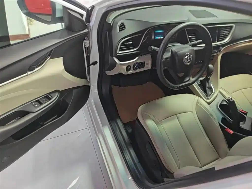Buick Excelle 2021 Classic 1.5L Automatic Elite — миниатюра 16