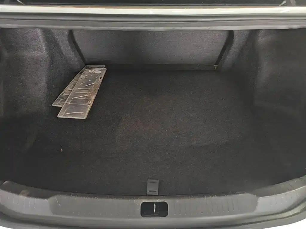 Buick Excelle 2021 Classic 1.5L Automatic Elite — миниатюра 19