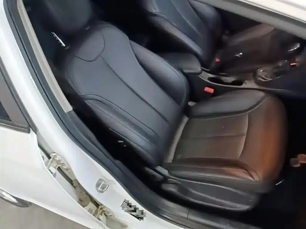 Buick Excelle 2021 Facelift Classic 1.5L Automatic Elite — миниатюра 25