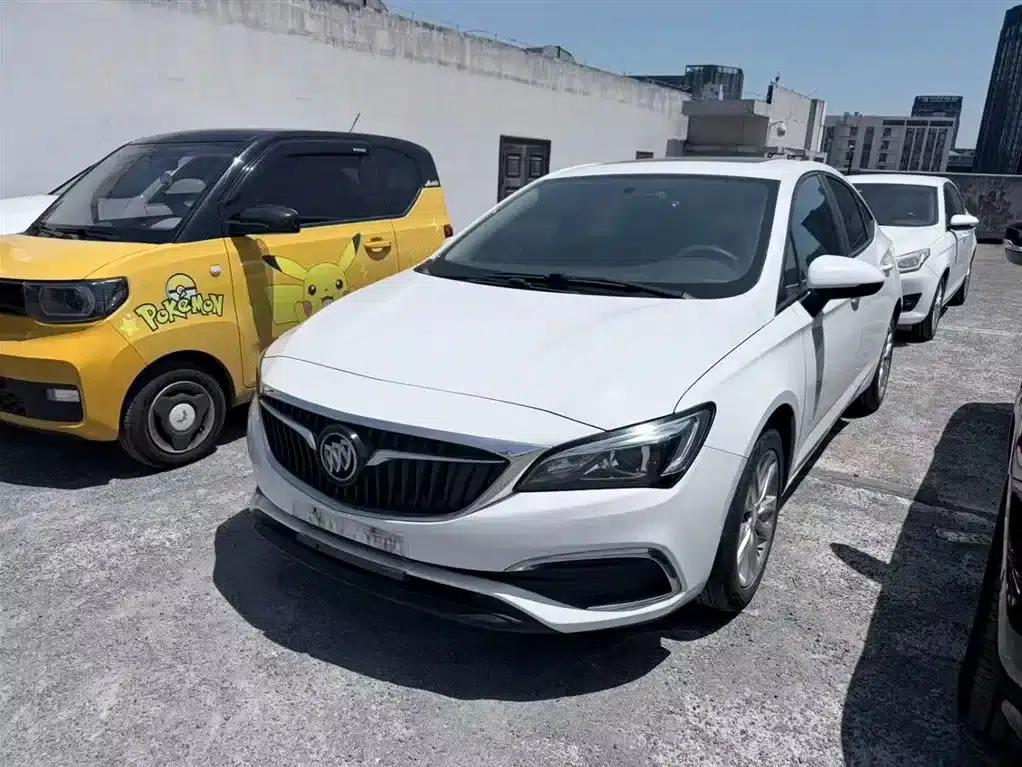 Buick Verano 2018 Sedan 20T Dual-Clutch Leading Edition — миниатюра 1