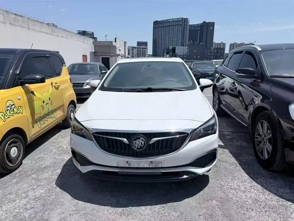 Buick Verano 2018 Sedan 20T Dual-Clutch Leading Edition — миниатюра 2