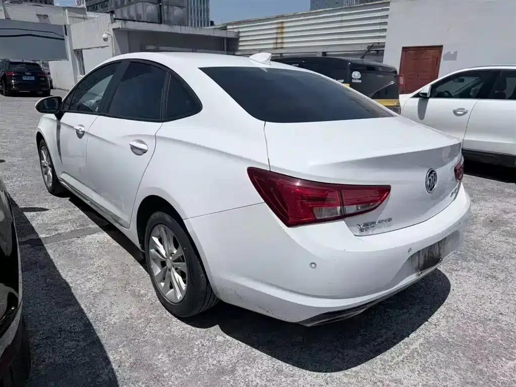 Buick Verano 2018 Sedan 20T Dual-Clutch Leading Edition — миниатюра 3