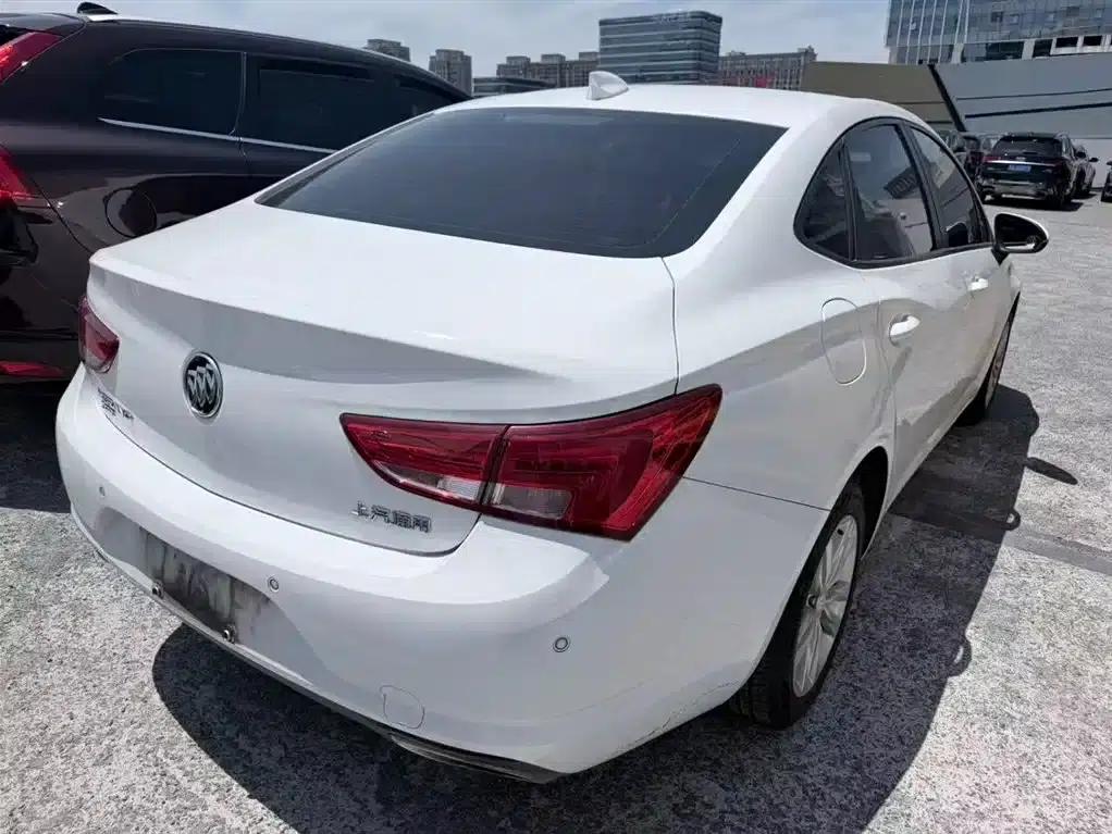 Buick Verano 2018 Sedan 20T Dual-Clutch Leading Edition — миниатюра 5