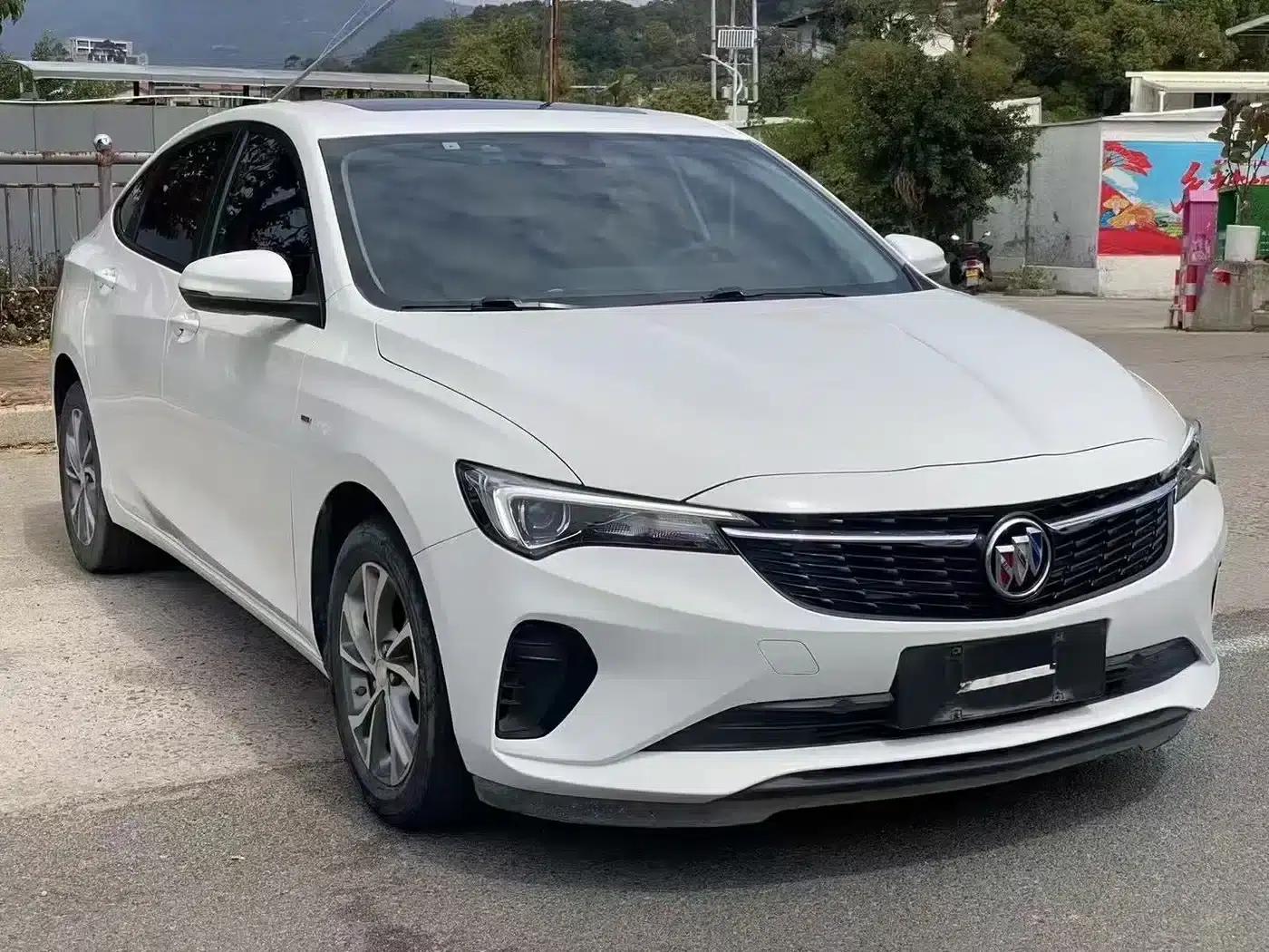 Buick Verano 2020 15T Automatic Entry-Level — миниатюра 3