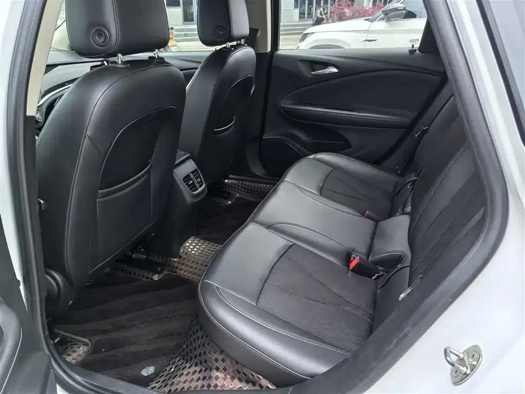 Buick Verano 2018 Sedan 20T Dual-Clutch Leading Edition — миниатюра 19