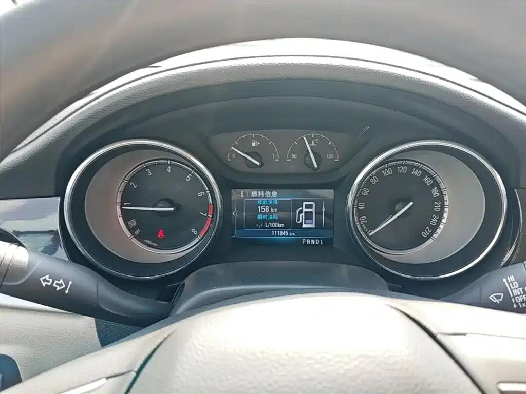 Buick Verano 2018 Sedan 15S Automatic Leading Edition — миниатюра 12