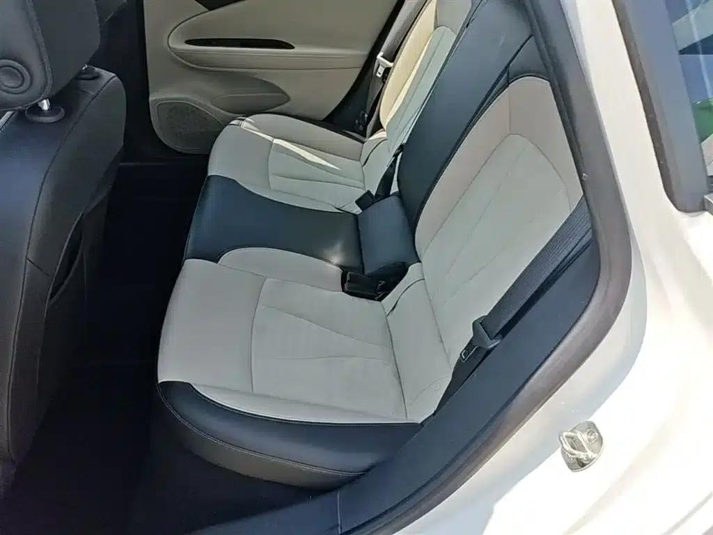 Buick Verano 2018 Sedan 15S Automatic Leading Edition — миниатюра 17