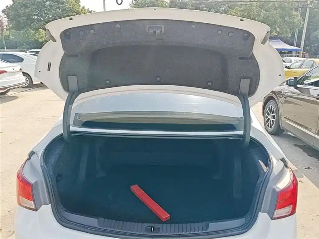Buick Verano 2018 Sedan 15S Automatic Leading Edition — миниатюра 19