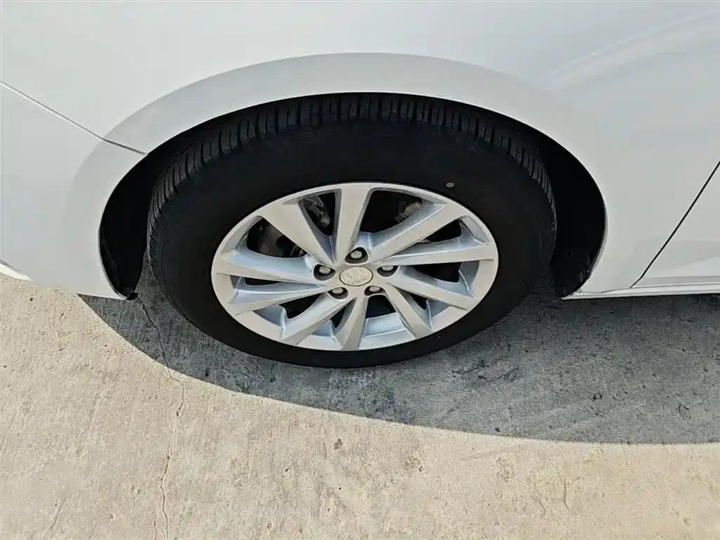 Buick Verano 2018 Sedan 15S Automatic Leading Edition — миниатюра 23
