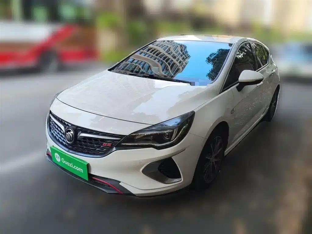 Buick Verano 2018 Hatchback GS 20T Dual-Clutch Leading Edition — миниатюра 2