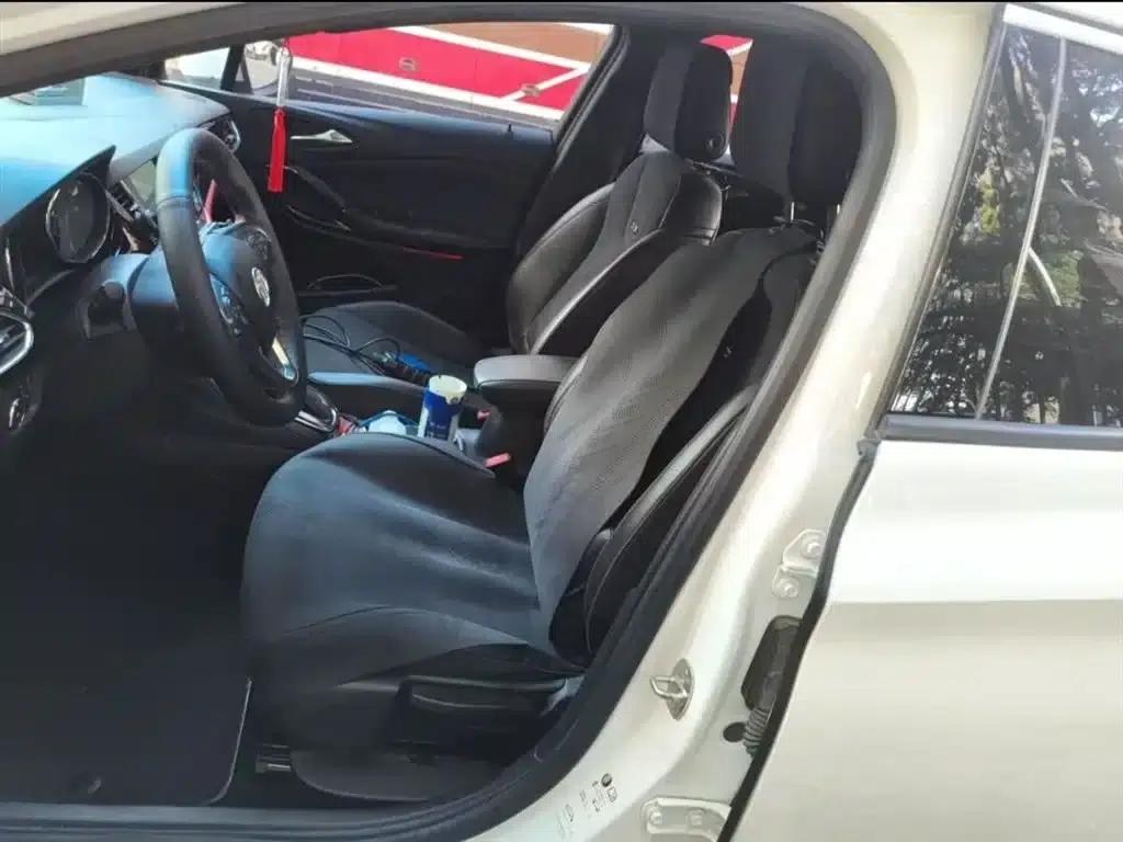 Buick Verano 2018 Hatchback GS 20T Dual-Clutch Leading Edition — миниатюра 12